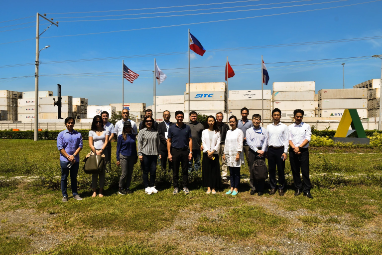 Anflo Industrial Estate First Vice President Ricardo Lagdameo (Center) with the Delegates from the Japanese Chamber of Commerce