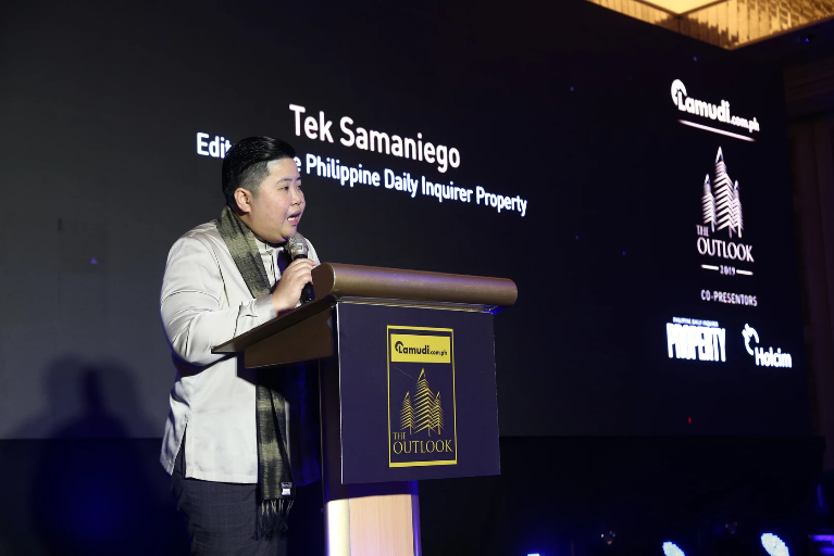 Editor-in-Chief of Philippine Daily Inquirer Property, Tek Samaniego gives her speech at The Outlook 2019 Awards.